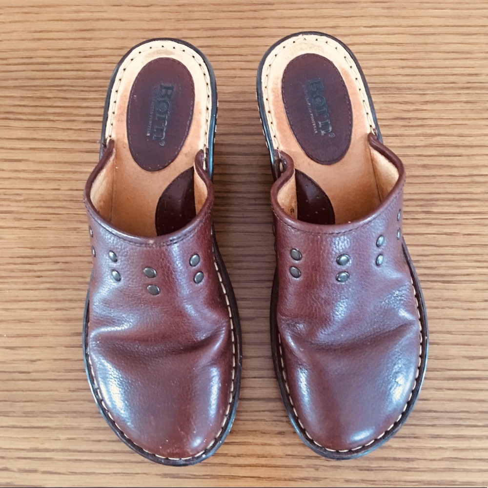 Born Women’s Studded Wedge Clogs W6506 Sz 8 39